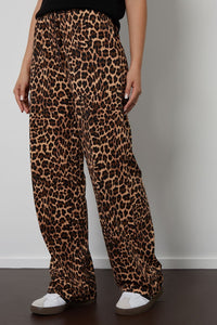 LEOPARD SWEATPANTS